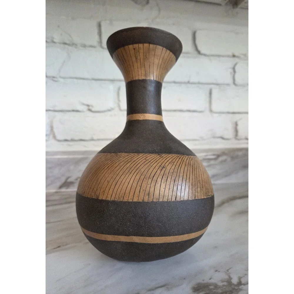 Pot Belly‎ Bulbous Vase Turned Wood Wooden Balsa? Vintage Signed Handmade 8.25